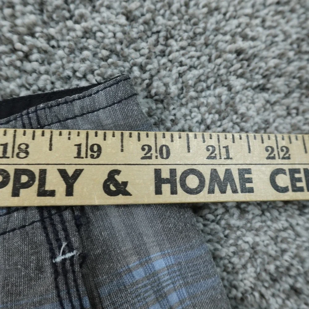Tommy Bahama Shorts Mens 40 Gray Plaid Cargo Utility Relax Summer Casual Beach